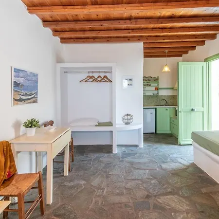 Parathyro Sto Aigaio 2 - Small Apartamento Tínos